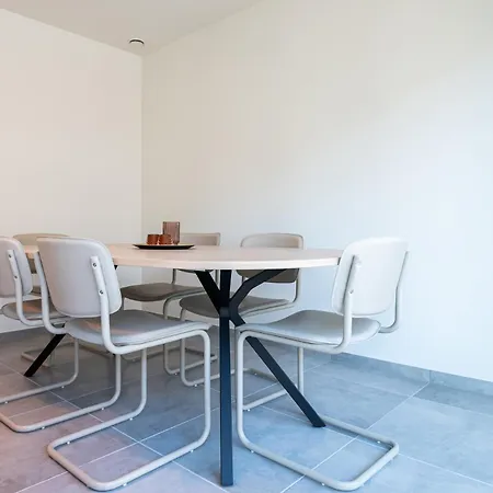 Apartament Wonderful New By The