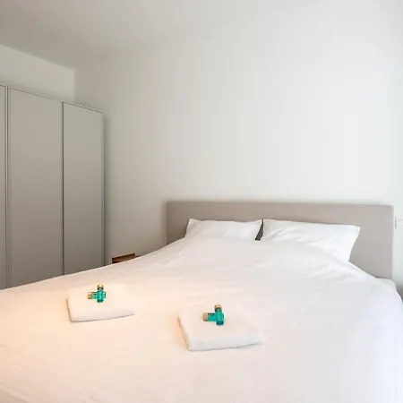 Apartamento Wonderful New By The