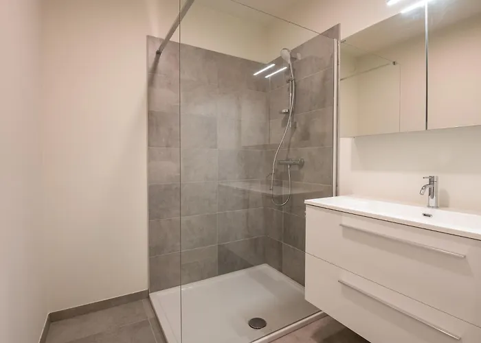 Wonderful New By The 아파트